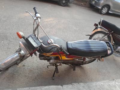 CD70 2005 Model engine wise good.