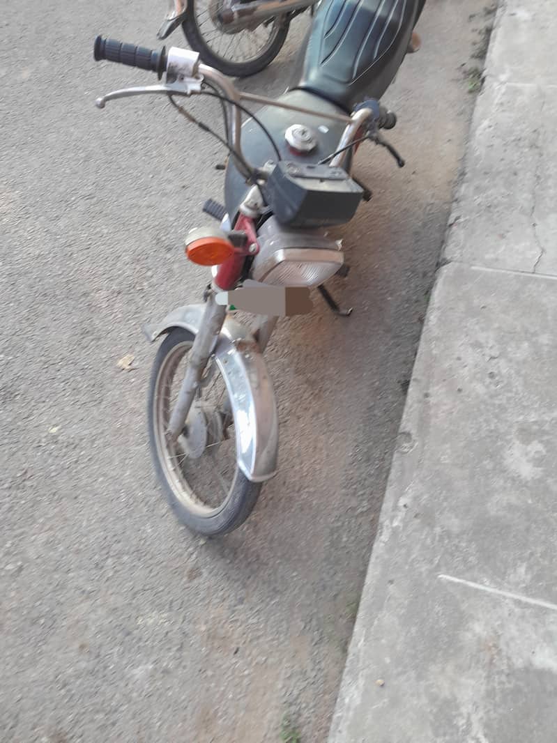 CD70 2005 Model engine wise good. 3