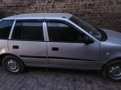 کلٹس 2004 ماڈل ہے گاڑی میں کوئی کام نہیں  انجن مکنکل اوکے ہے