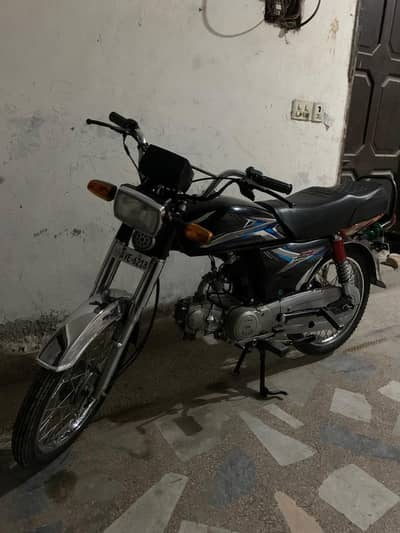 jis bhai ny Lana ha  03329944496 ais number pr Whatsapp ha rabta kr ly