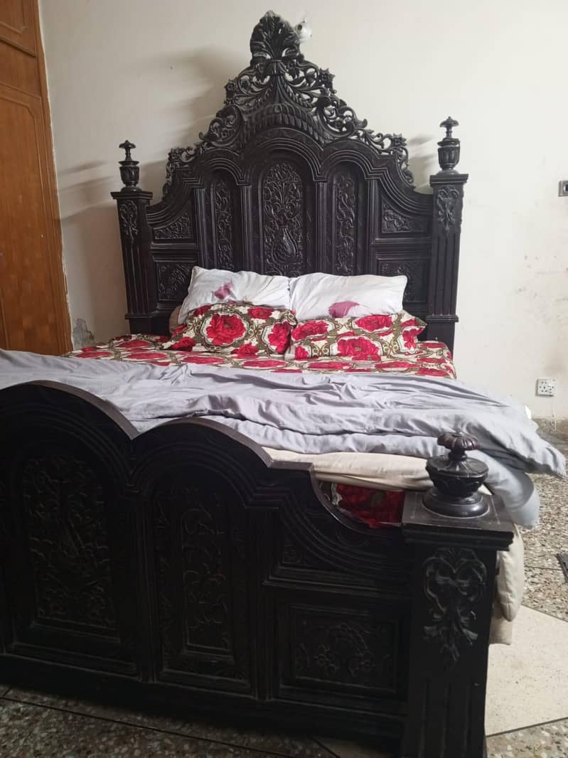 bed dressing table, 2side tables 0