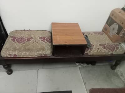 2 seater tee sofa 2 side seats center table urgently sale