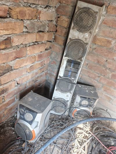 Rikshaw ka b speaker hai