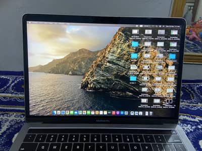 MacBook Pro (13-inch, 2018) with Original Charger. URGENT SALE. !!!