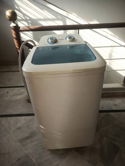 dawlence washing machine Gud condition