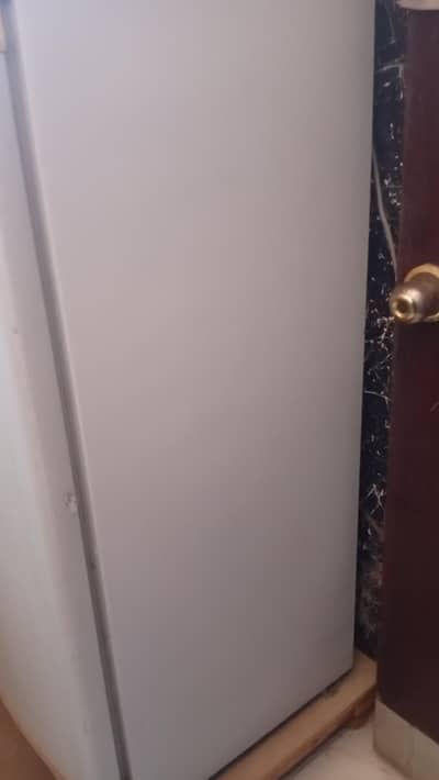 refrigerator size 14 cubic  cooling best performance sake for shifting