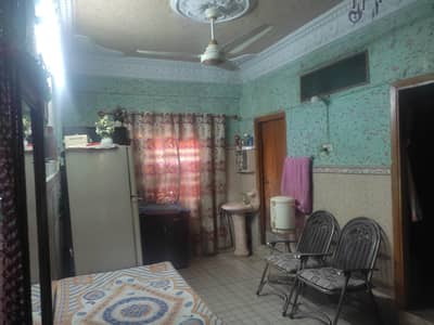 750 SQ. Ft. Flat for sale at Siddique Plaza.