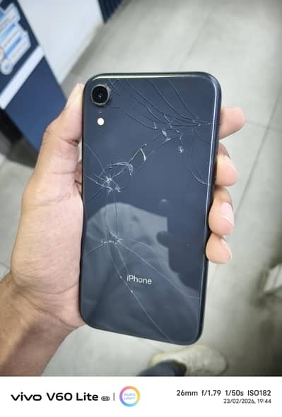 IPHONE XR BACK BREAK