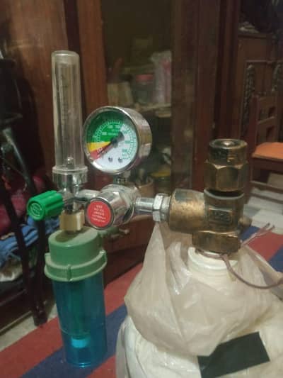 oxygen cylinder