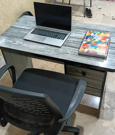 office and study table