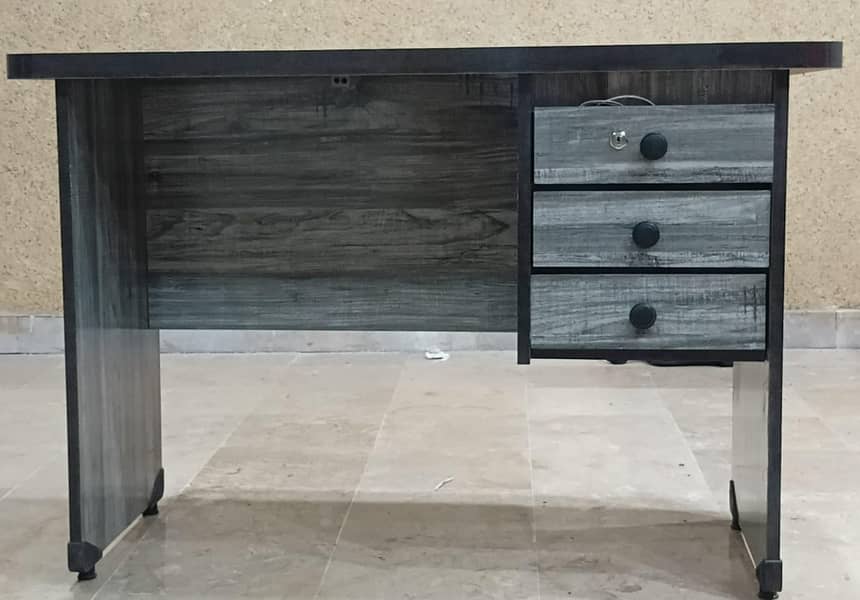 office and study table 3