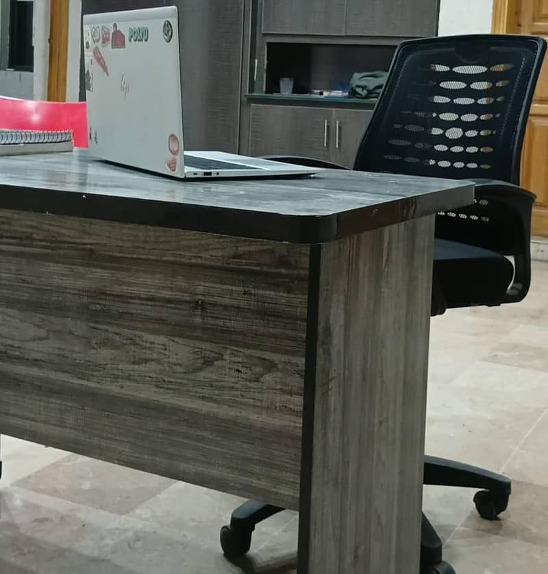 office and study table 4