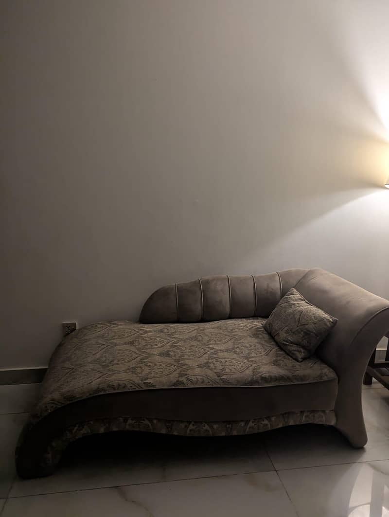 Dewan 9/10 condition 3