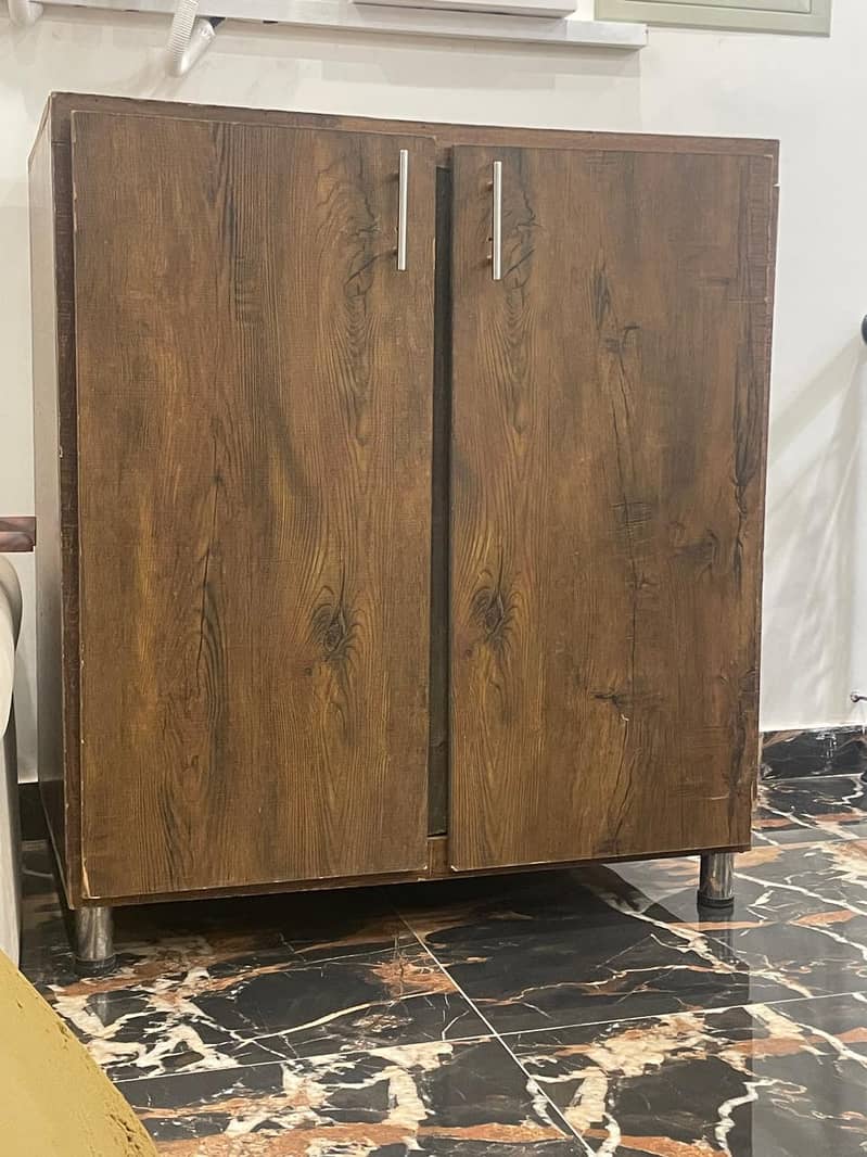 solid woods wardrobe 3