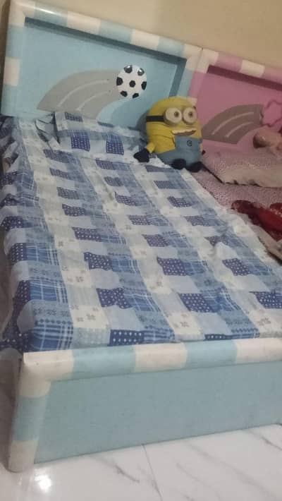 2 bed and 2 almari set