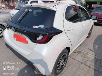 ٹویوٹا یارس جاپانی ماڈل  20/23