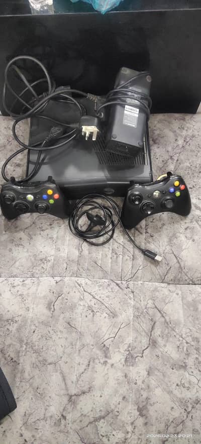 Xbox 360 with all Accessories