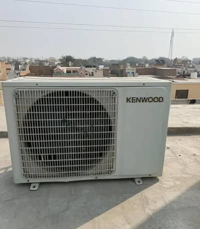 Kenwood ac 3 yaer use  dc invert heet and cool 2no zaberdast