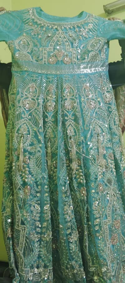 shadi k liue liua tha ab sel krna ha bridal maxi ha