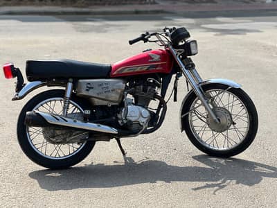 Honda 125 special edition for sale in lush condition. . 10/10