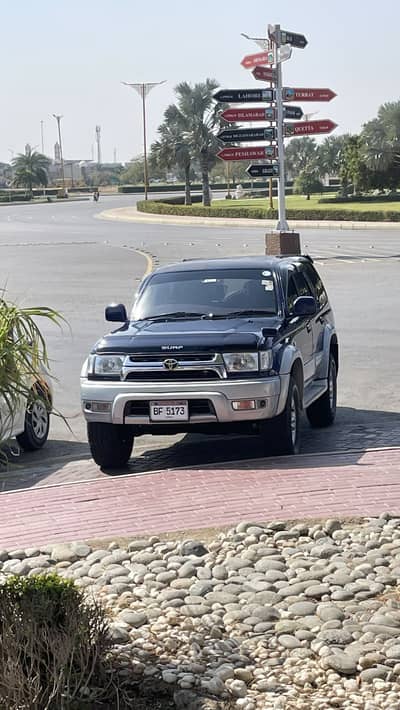 Toyota Hilux Surf SSR-X 1998