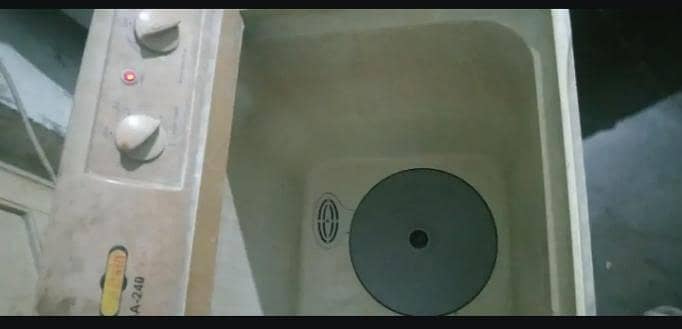 Asia Washing Machine Pure COPER MOTOR in good condition 1