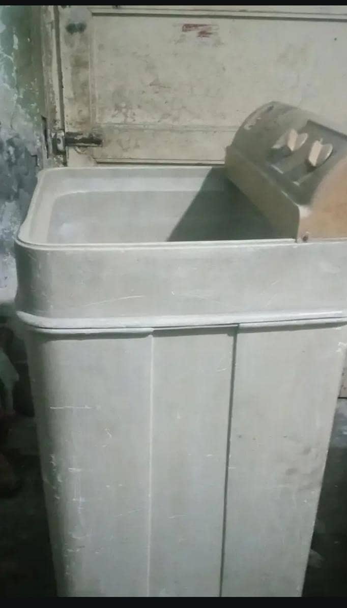 Asia Washing Machine Pure COPER MOTOR in good condition 7