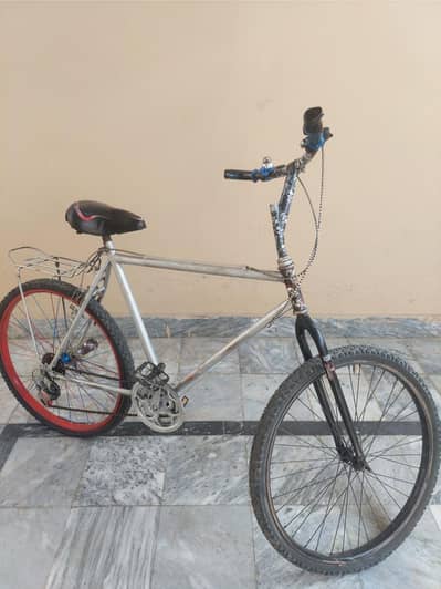 single frame 101 /10 all ok back wheel fanci urgent sale