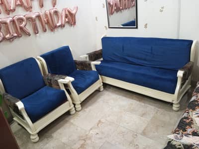 used Hy but condition achi Hy solid wood MN bnaya hy