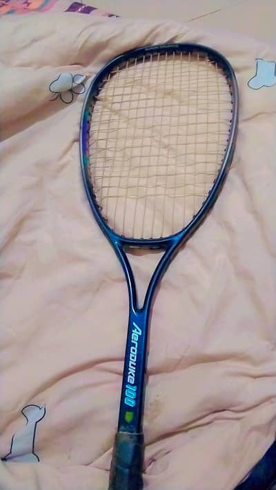 Yonex tennis racket