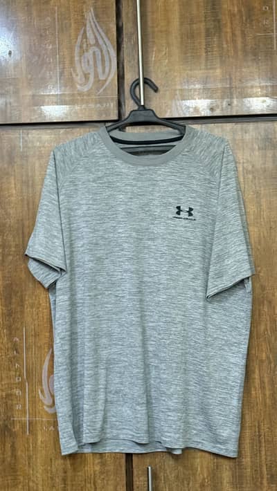 Under Armour XL Shirts