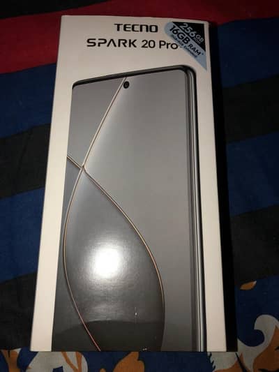 Tecno spark 20 pro plus