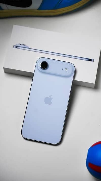 Iphone 17 Air Sky Blue 256GB LLA ( 4 Months Simtime )