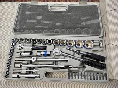 Kit in brand new condition. +box number:03004301061