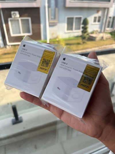 40W Dynamic power Adopter With 60W Max + FREE Braided Cable Available