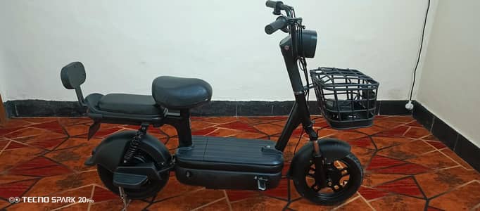 Evee electric flipper Scooty