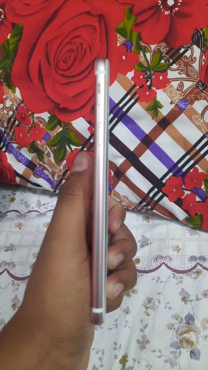 Apple iPhone 7 Plus 3