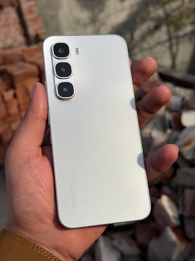 Infinix Hot 60 Pro