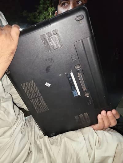 core i5 4th Genration ram 8 ssd 256