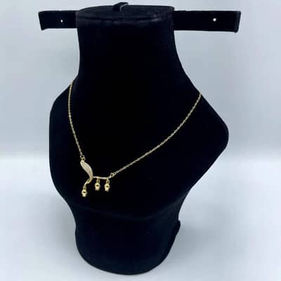 GOLD PLATED NECKLACE