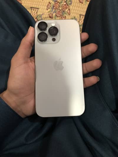 I phone 16 pro max 100 health physical +E sim