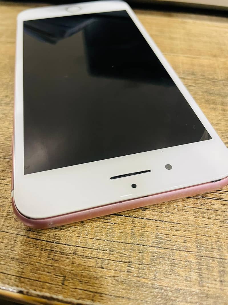 Apple iPhone 7 Plus 1