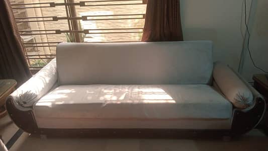 High Quality Sofa Set – Very Less Used