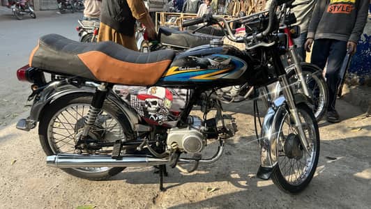 Road Prince 70 – Stylish Modified Look