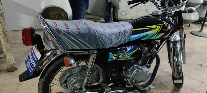 Honda CG125 2026 Model Black Colour