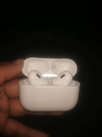 airpods white