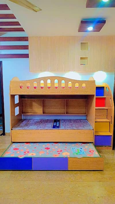 Kids Tripple Bunk Bed with storage stairs in excellent condition