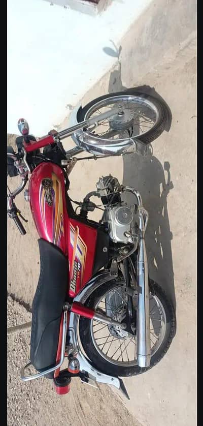 Yamaha dhom 10by 9 all ok avreg petrol 56 60 karty hai