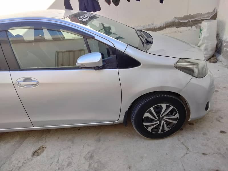 vitz 2011model 2013 reg 1