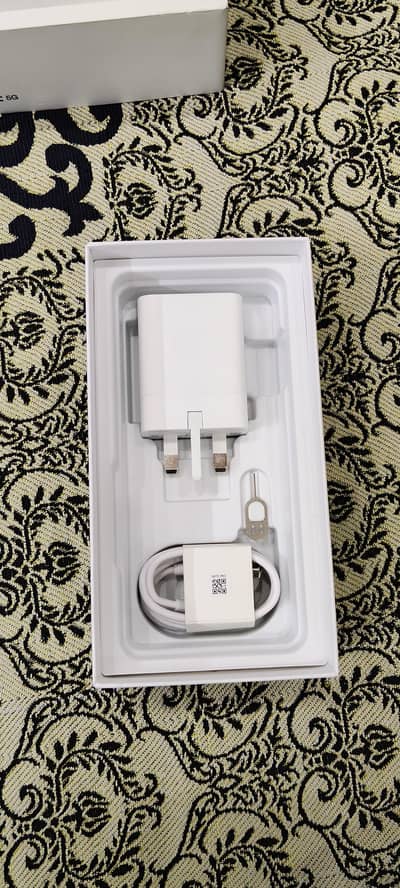 slightly used oppo Reno 13f 5g  12/256 8 month sim time